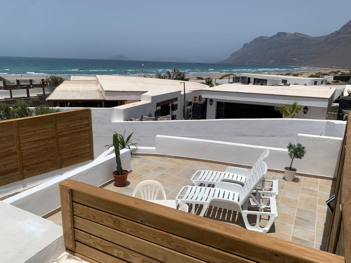 Apartment In Famara Beach Teguise  Exterior photo